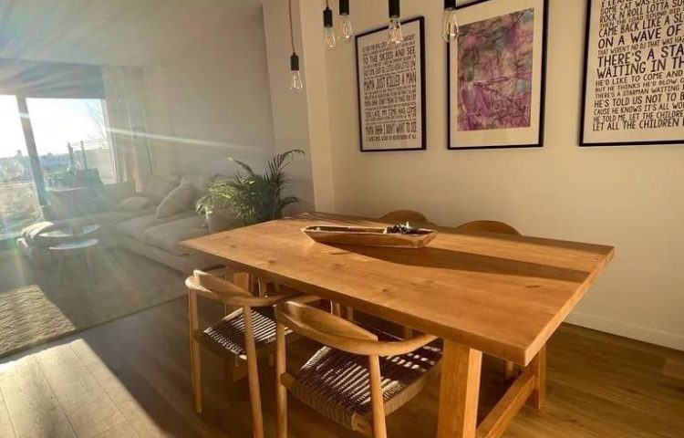 mesa de comedor de madera maziza